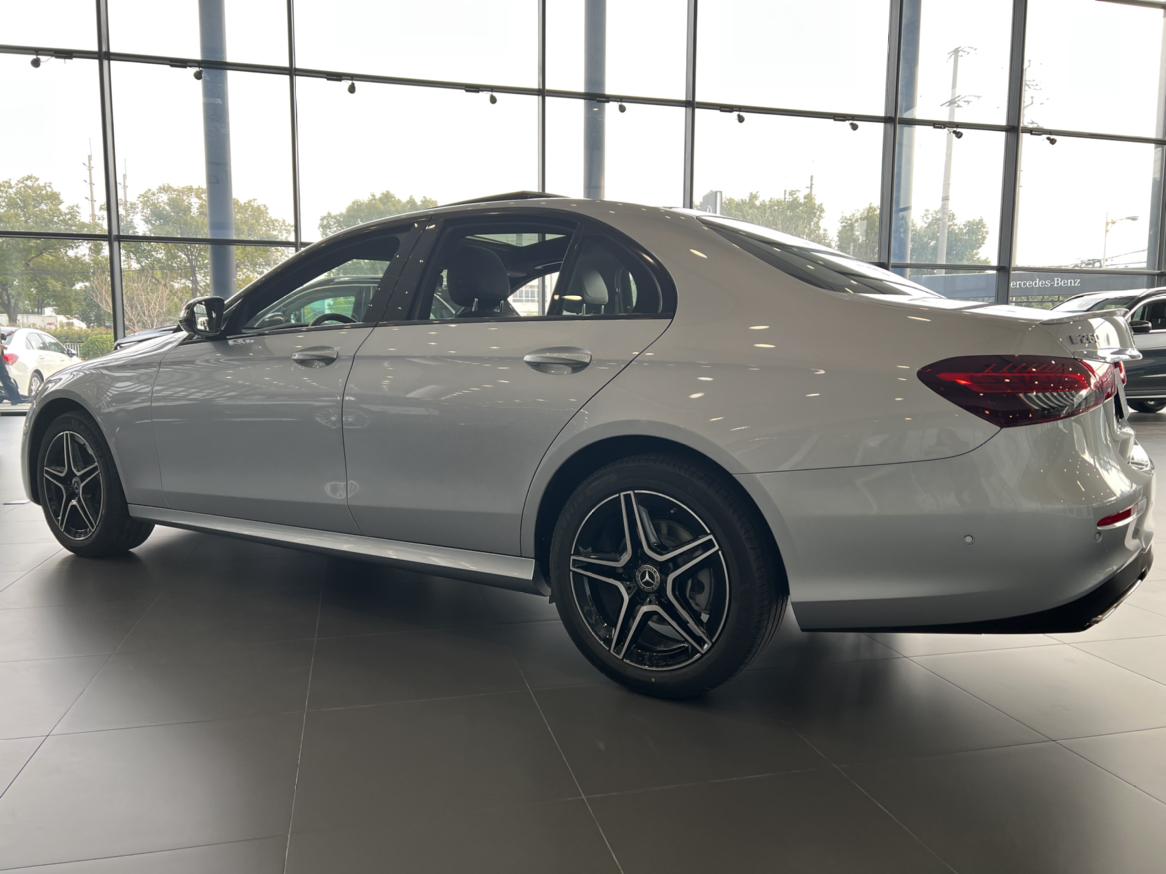 e260时尚时空银现车_奔驰e级车友圈_懂车帝