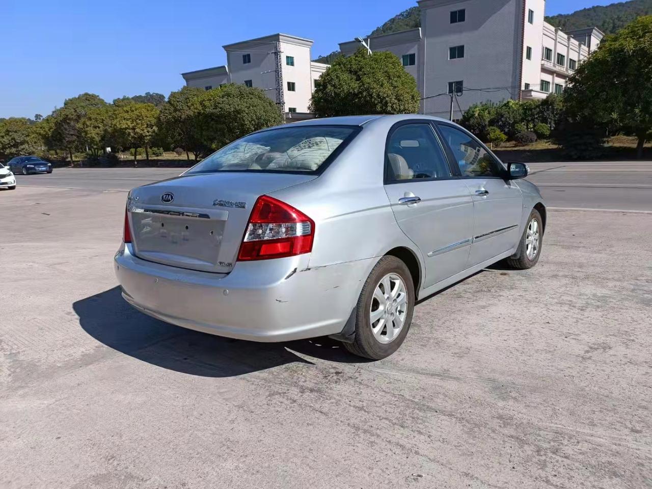 09年赛拉图,自动挡带天窗,10万公里,车漆一般,两万块钱值