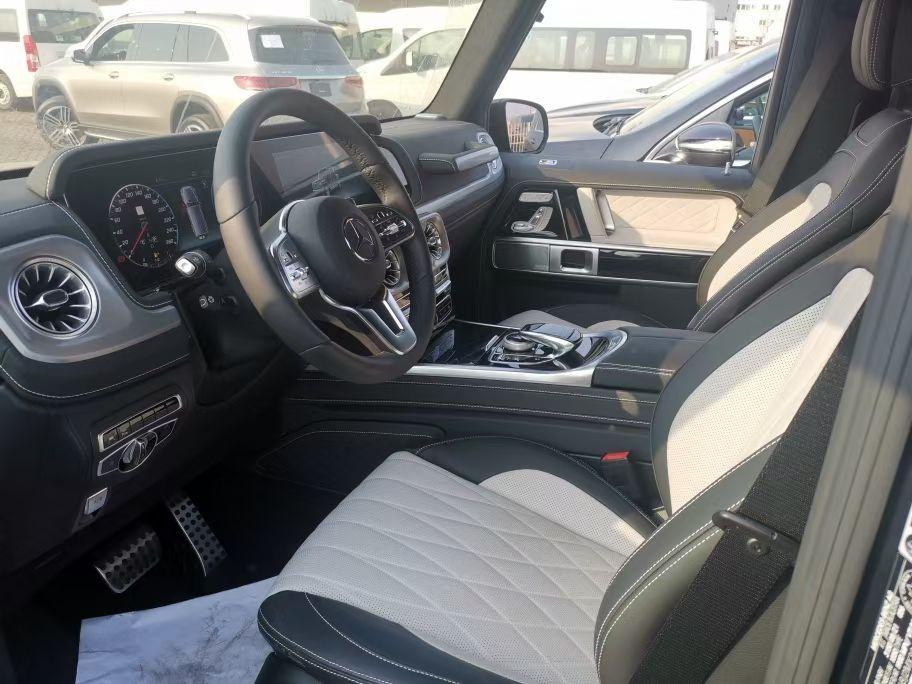 全国上牌加版奔驰g550熊猫内饰