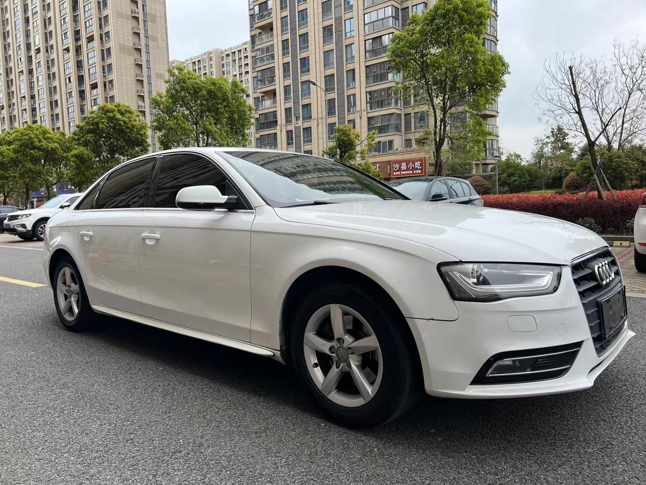 13年8月纯一手奥迪a4