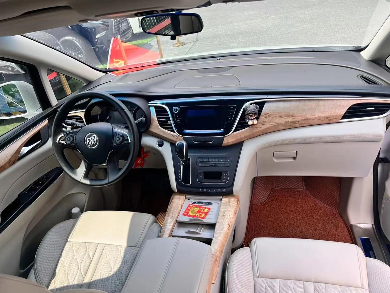 18款别克gl8舒适版