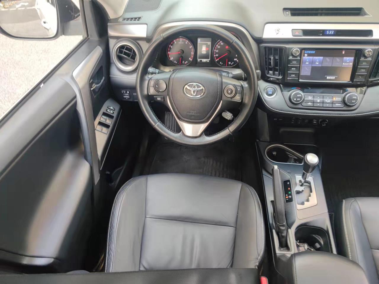 急售18年丰田rav4荣放20两驱豪华