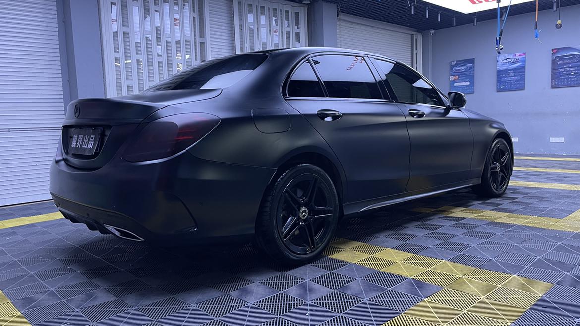 奔驰c全车改色贴膜哑光黑武士案例分享