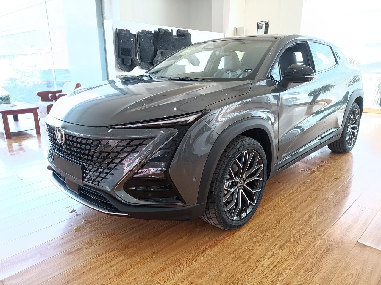 黑武士炫酷座驾_长安uni-t车友圈_韩非子899_懂车帝