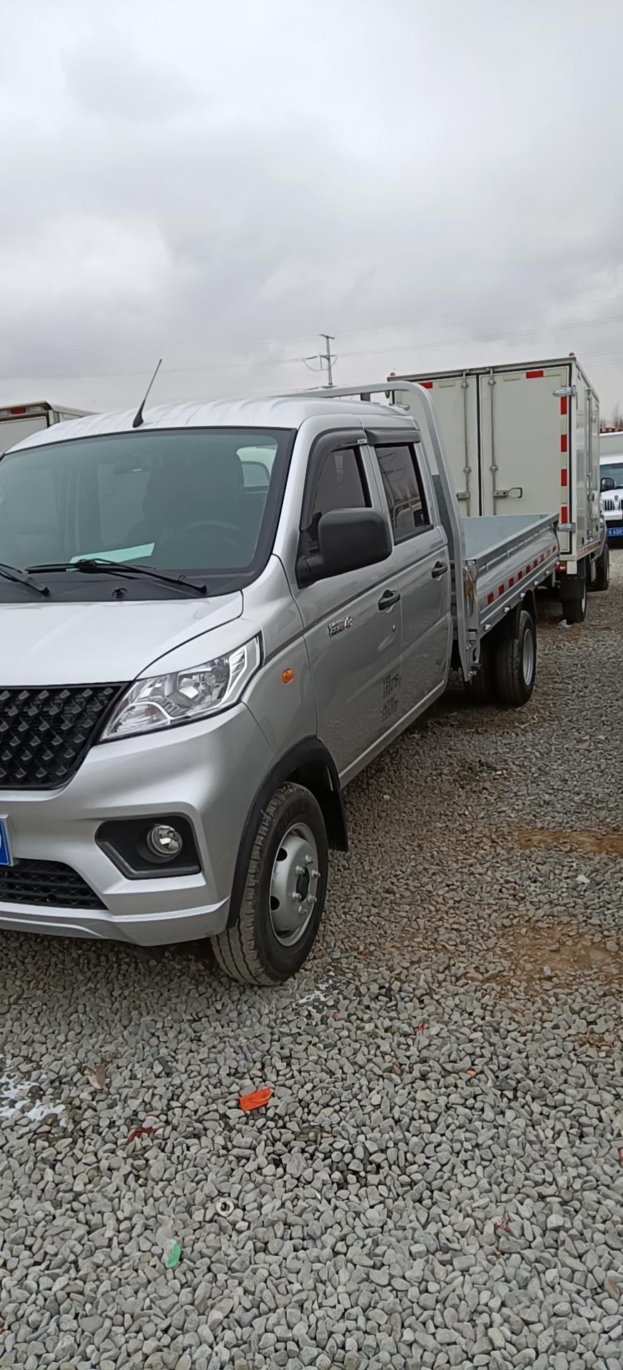 祥菱v3去年十月上的牌七千多公里