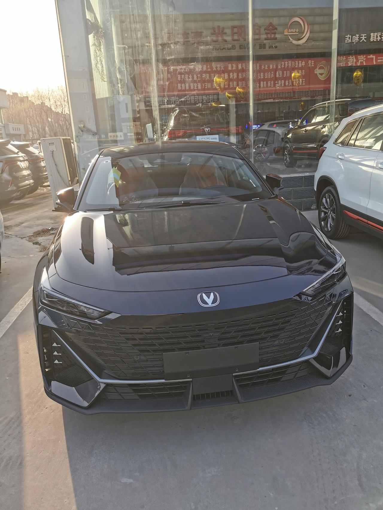 来咯来咯,univ,黑武士_长安uni-v车友圈_懂车帝