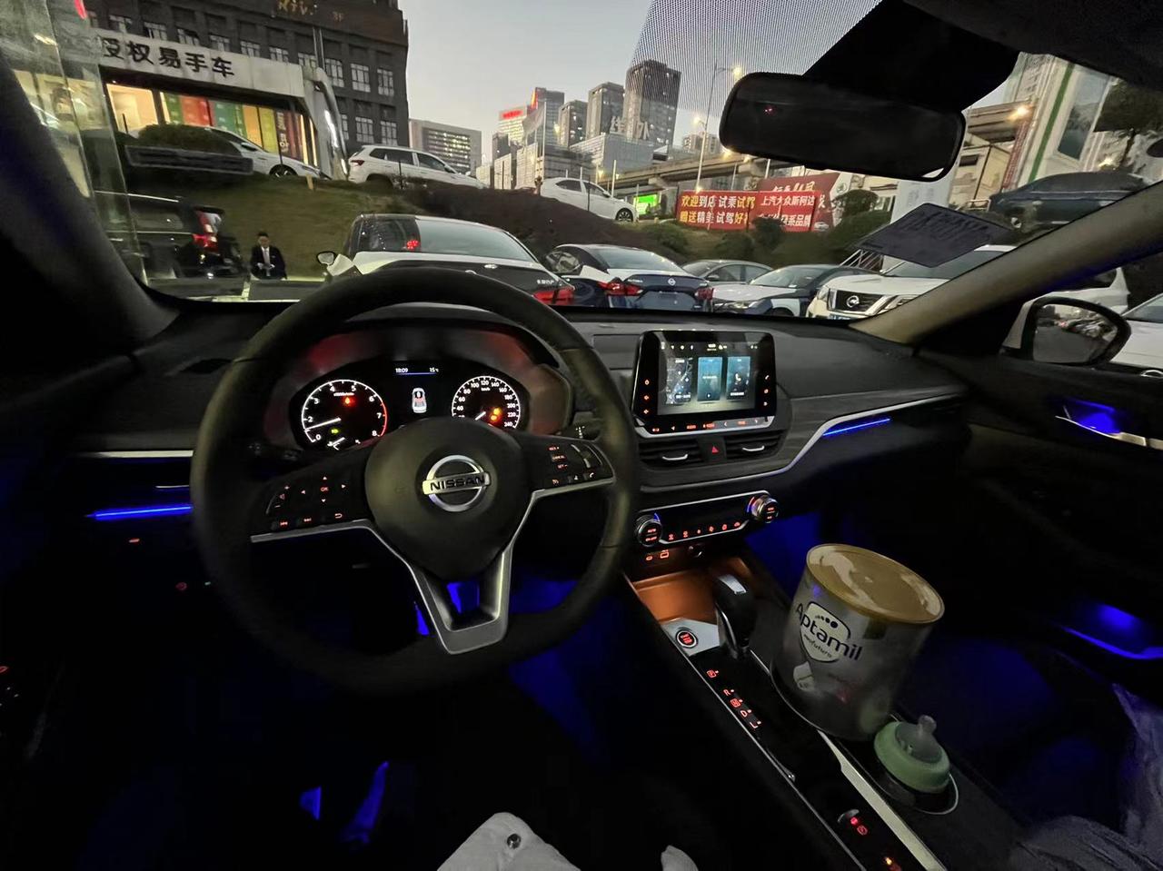 天籁加装氛围灯