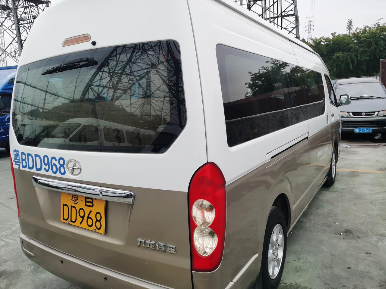 九龙15座中型客车汽油2.4手动挡,无事故泡水,费用齐全包过