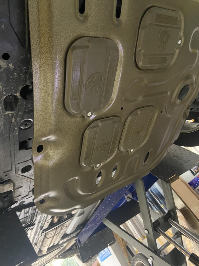 发动机底盘护板