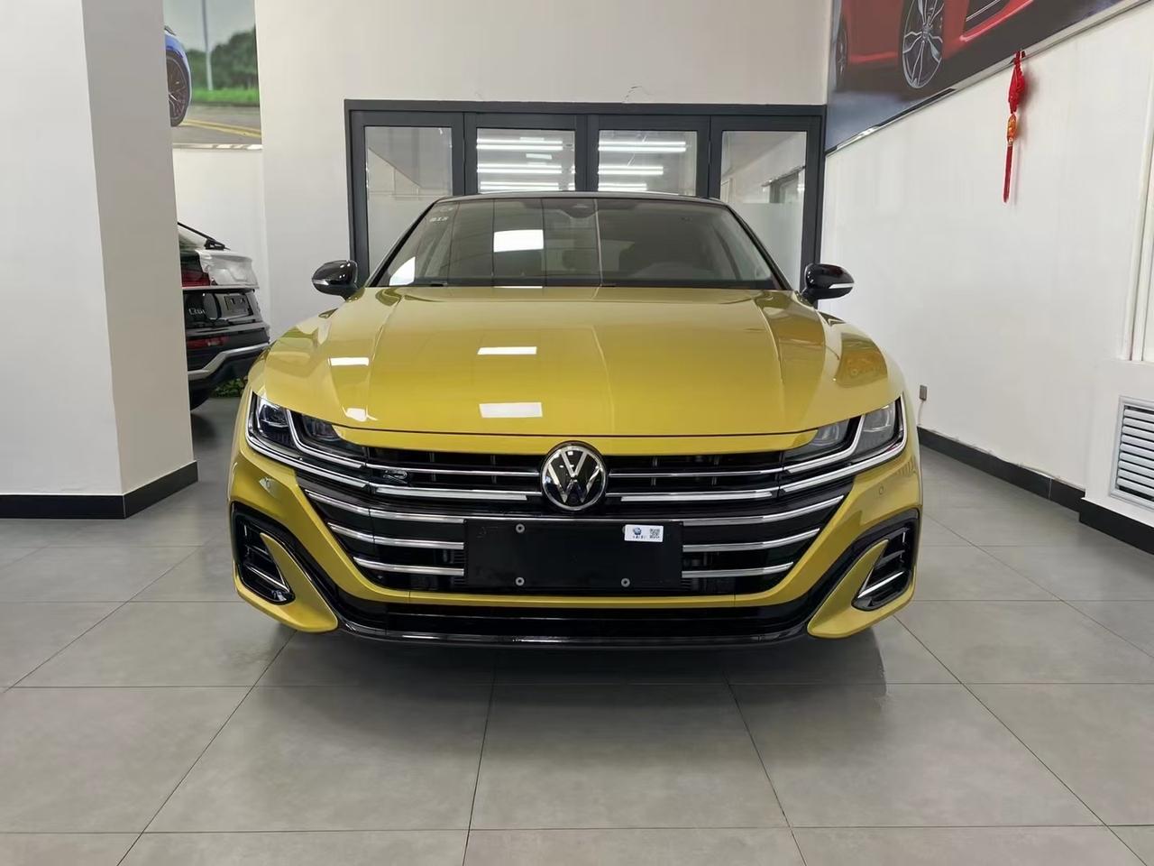 大众cc 21款380耀目版晨曦黄,20年11月生产,10