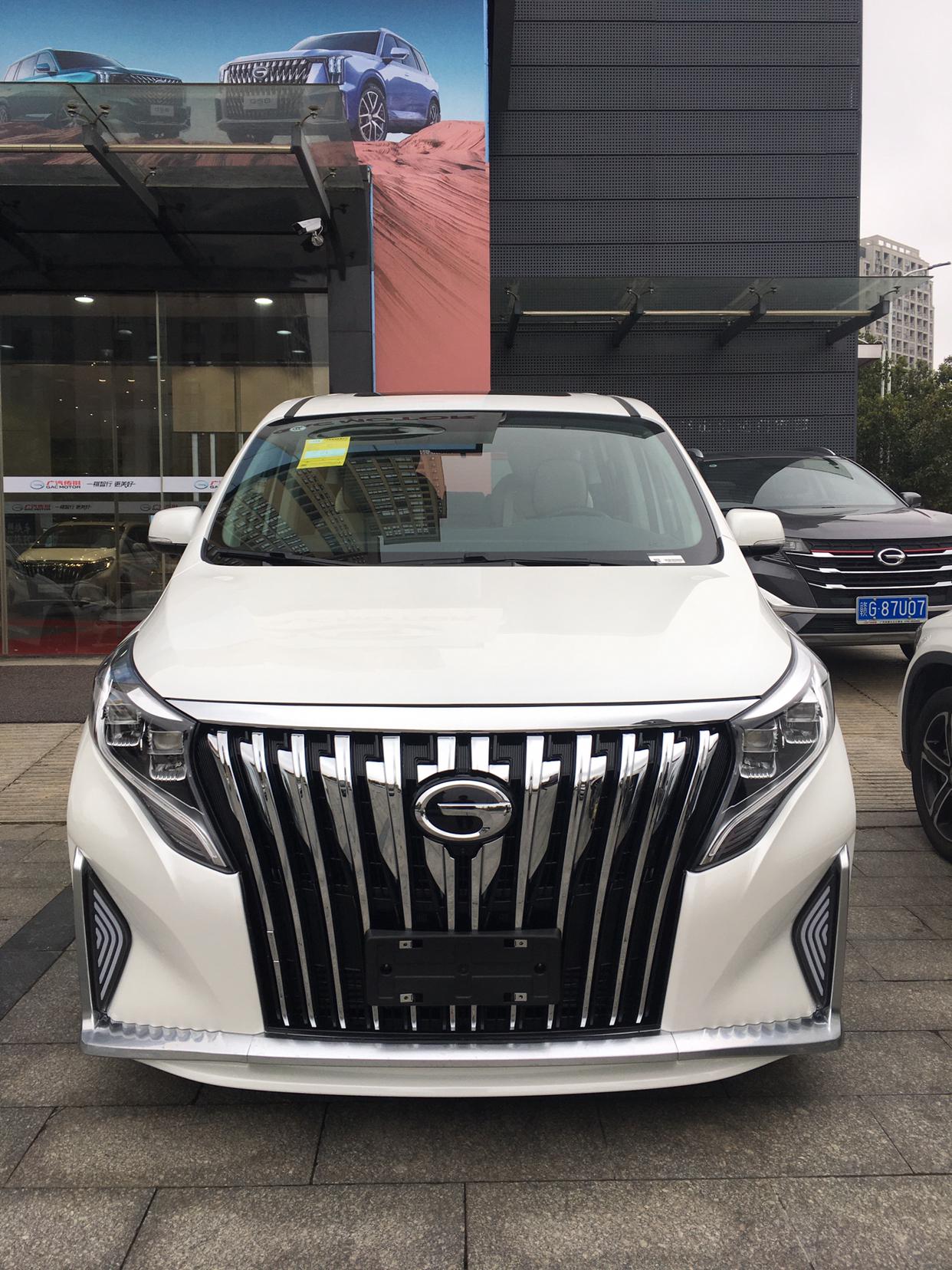 传祺m8舒适家用商务接待