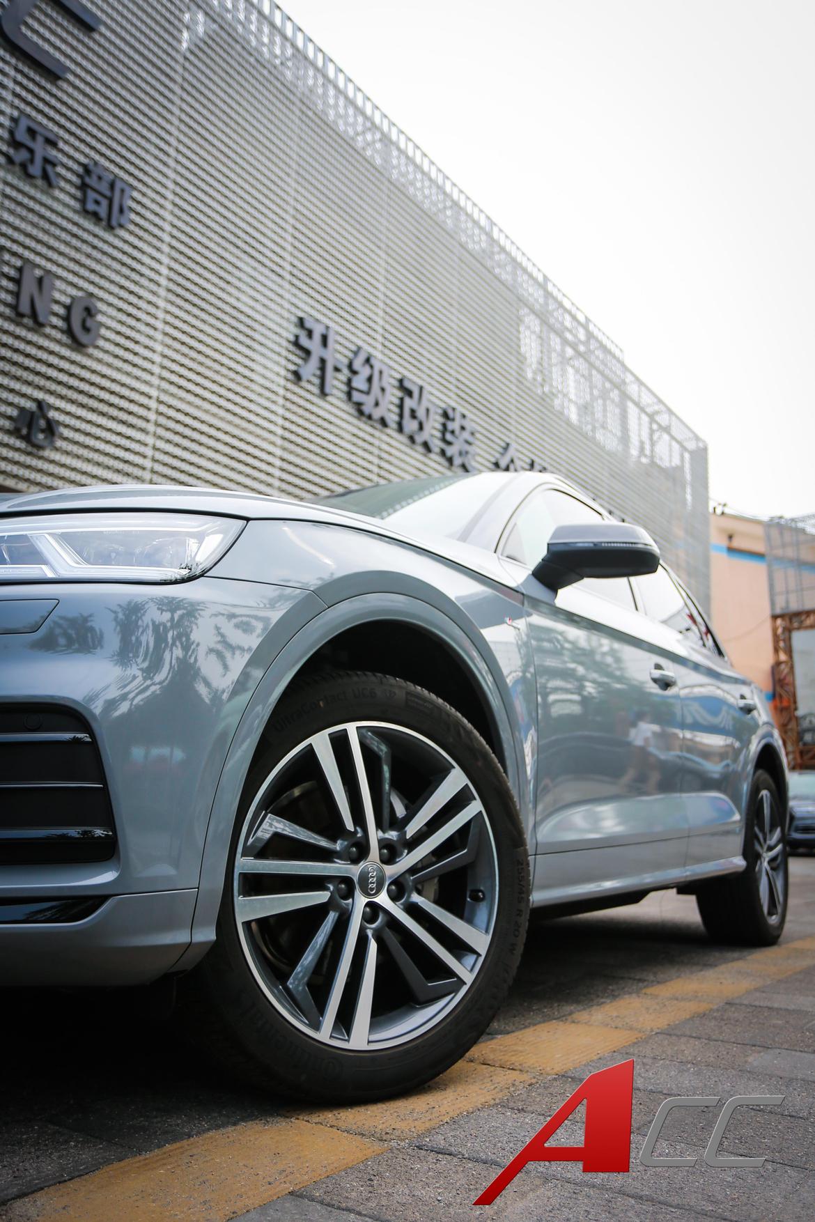 奥迪q5l#纳多灰改色#全车镀铬黑化黑灰配挺帅的_懂车帝