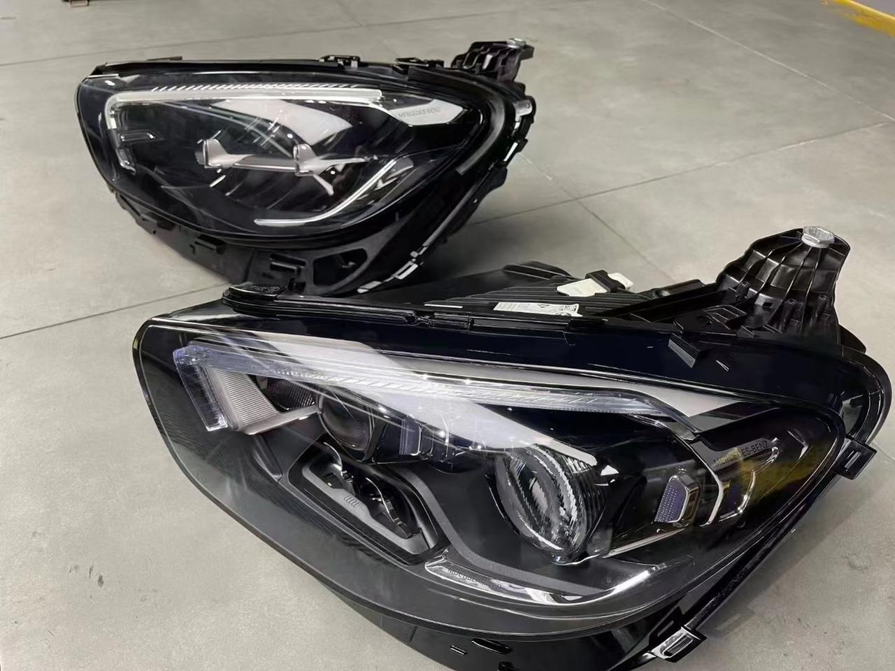 奔驰新e原厂几何多光束大灯
