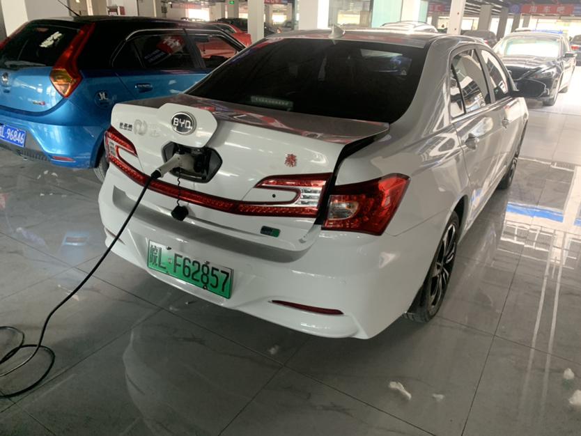 准17年比亚迪秦70