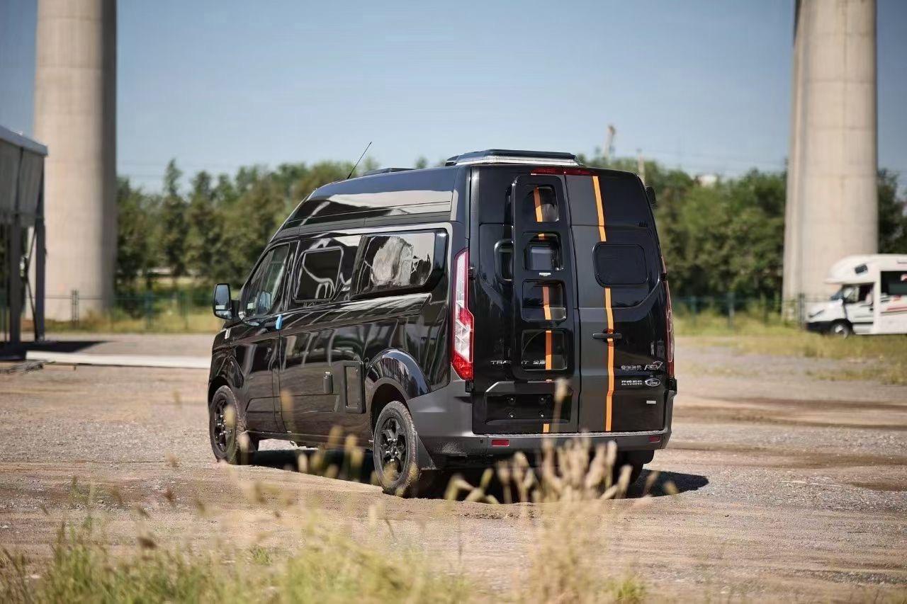 瑞弗启界r500福特b型房车