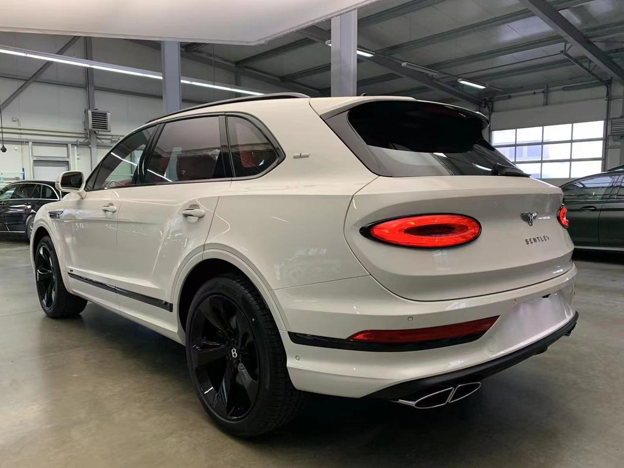 首发限量版的宾利添越