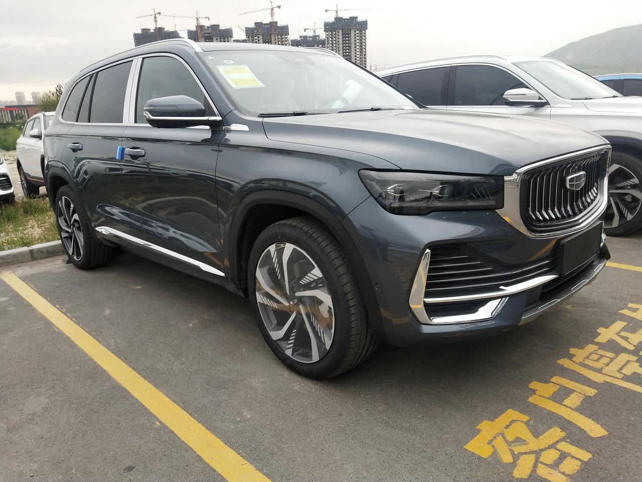 星越l的又一款颜色玄武灰