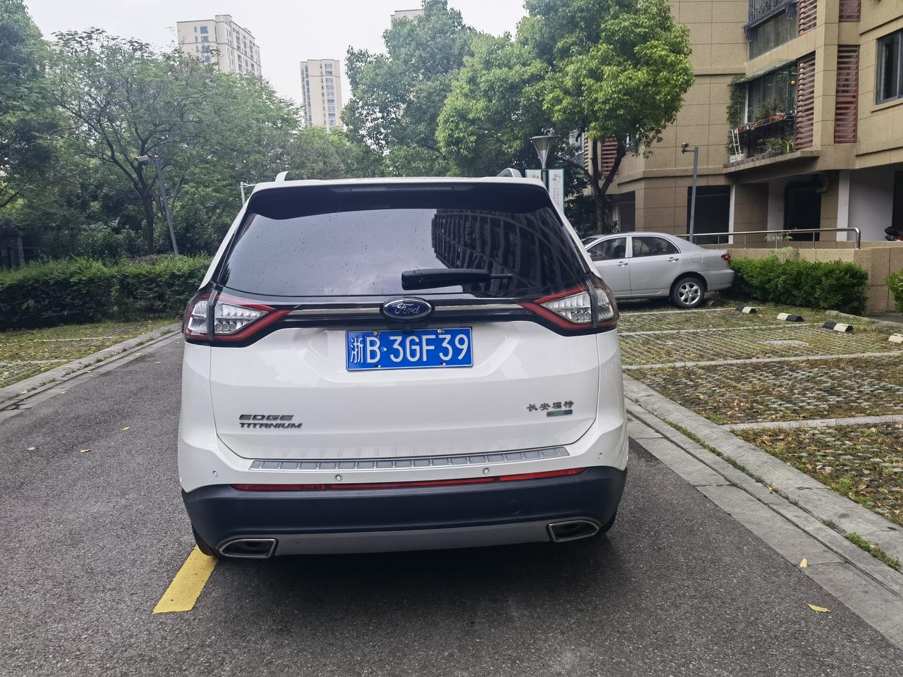 19年5月四驱plu版福特锐界19.3万,三个面补漆 3.