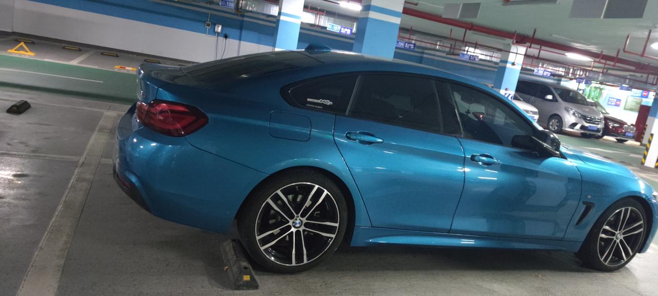 2020款宝马430i耀夜顶配