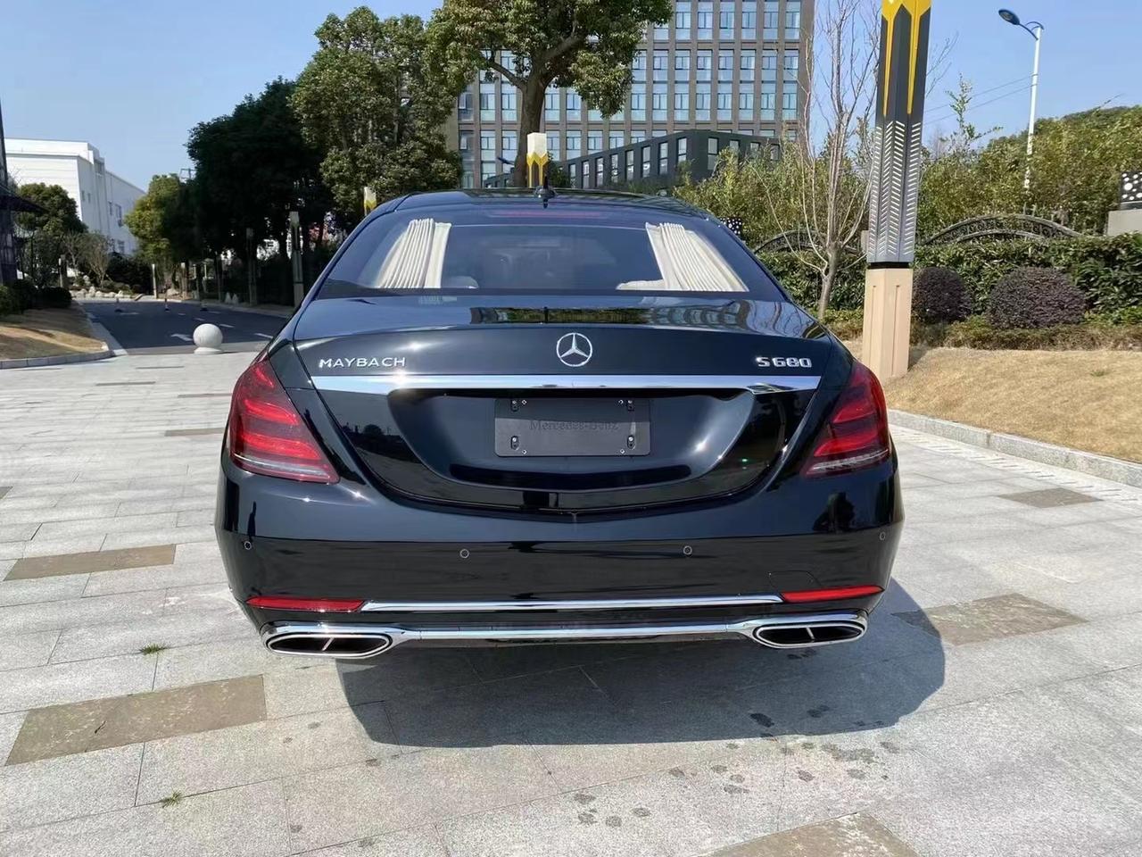 迈巴赫普尔曼s680黑米现车