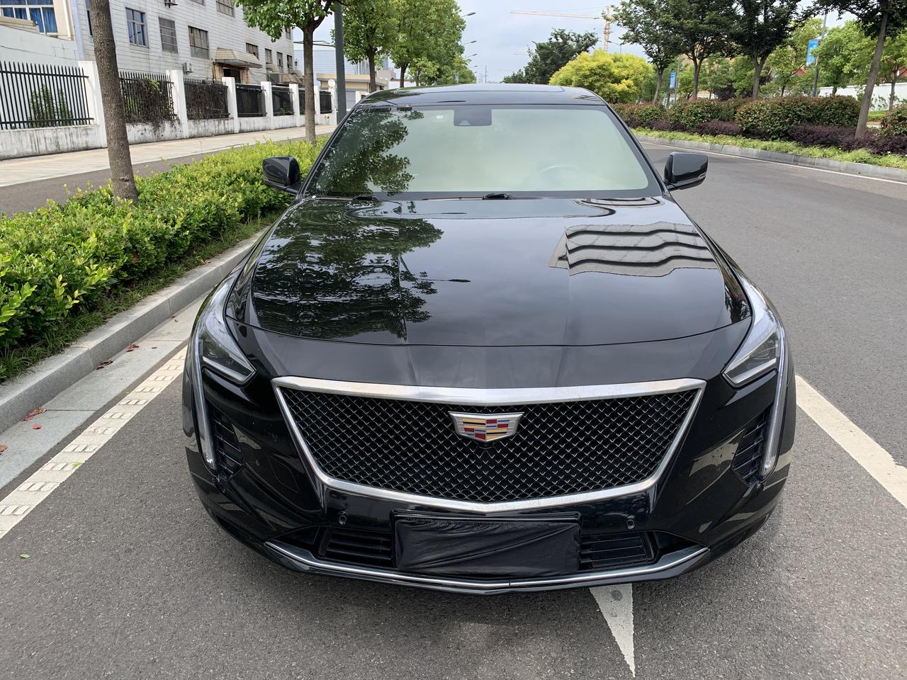 出一台20年凯迪拉克ct6领先运动