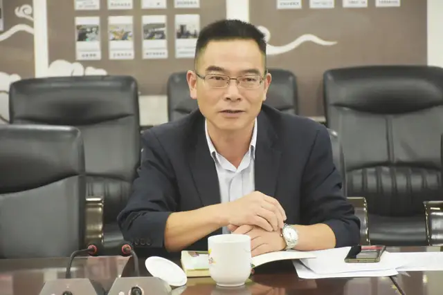 扬帆起航 破浪前行——记湘潭市中学名校长工作室启动仪式暨第一次研讨活动