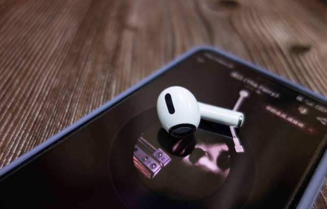 什么！只要119？西圣AVA半入耳蓝牙耳机简评