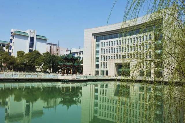 喜迎119周年华诞 再谱潭中新辉煌