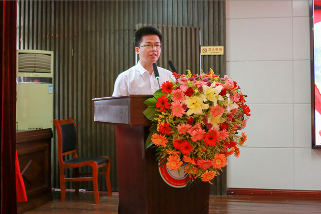 “奋斗百年路 起航新征程”2021年湘潭县中医医院召开“七一”表彰大会