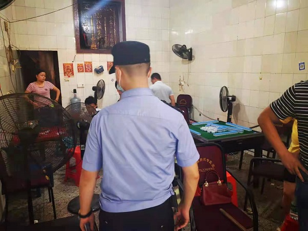 「莲警抗疫群英谱」白石派出所：同心抗疫，忠诚履职显担当