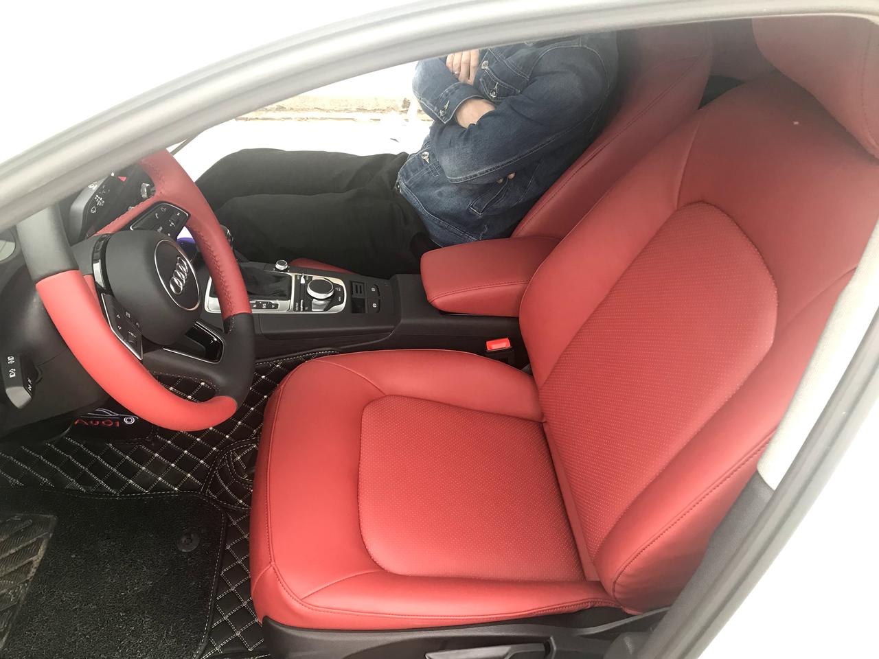 奥迪a3改皮座椅方向盘手缝真皮