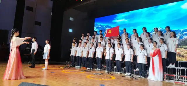 唱支歌儿给党听 | 湘潭市一中举行庆祝中国共产党建党100周年红歌比赛暨"七一"表彰大会