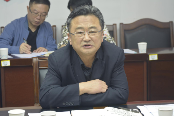 “一把手”亲自接谈，春风化雨解隔阂