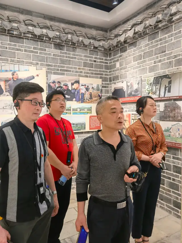 学史崇德 百年寻根 不忘初心 ——湘潭市二中理论中心组学习