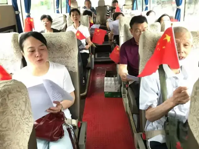 湘潭市二中开展“学史崇德—退休不褪色，永葆红色心”主题党日活动