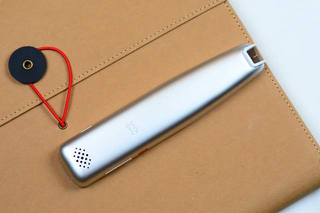 沪江加持，亲子学习好助手，墨案AI词典笔