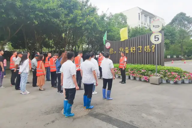 成都市双流区永安小学——防汛演练筑防线，防患未然保安全