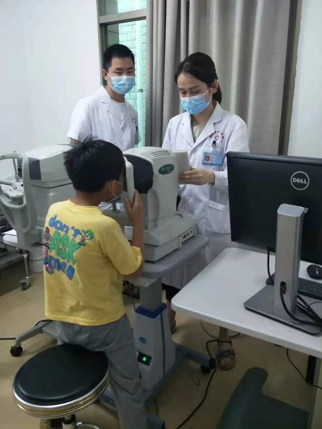 全国爱眼日，关注眼健康——湘潭市中医医院眼科开展义诊活动