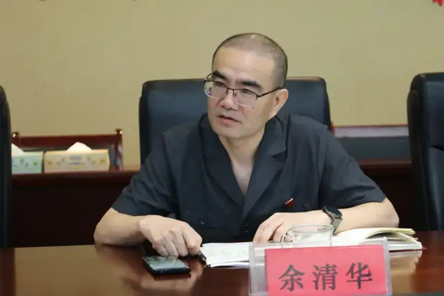 湘潭县法院召开队伍教育整顿第三次征求意见座谈会