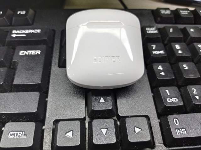 漫步者的亲儿子？到手没几天，女朋友：你的LolliPods Mini我要了