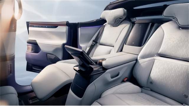 一黑到底争当“学霸”成都车展热门黑科技车型谁最强？