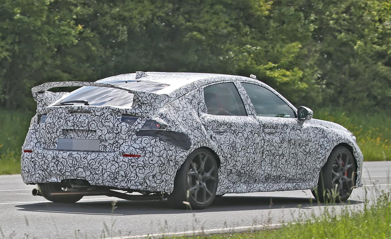 2020年5月,外媒第一次捕捉到下一代十一代本田思域谍照 之