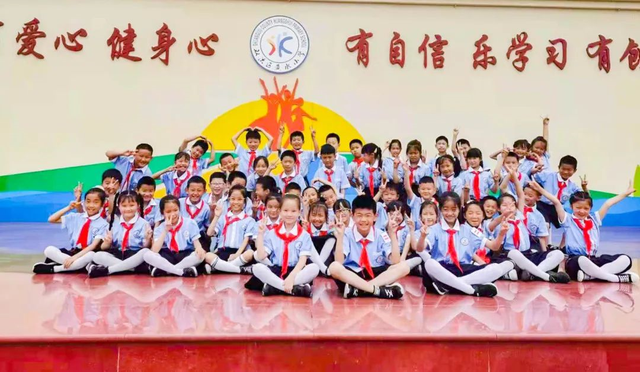 “幸福绽放 梦想飞扬”庆“六一”活动系列报道（一）