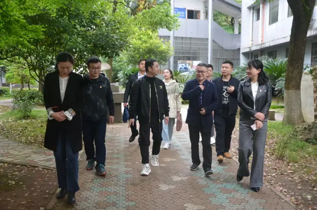 共青团湖南省委赴湘潭市二中调研共青团工作