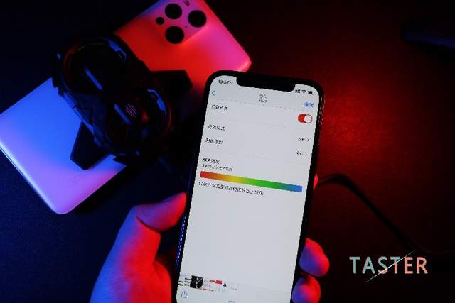 红魔双核散热背夹体验：别人家的是风扇，我家的是空调