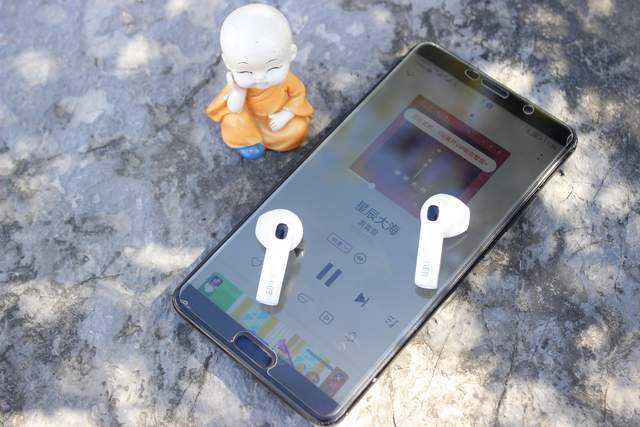 媲美AirPods的明星同款：LolliPods Mini蓝牙耳机无死角测评