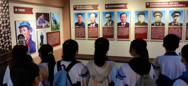 赓续红色血脉，传承湖湘精神——湘钢一中2021年上学期入团仪式暨教工团活动报道