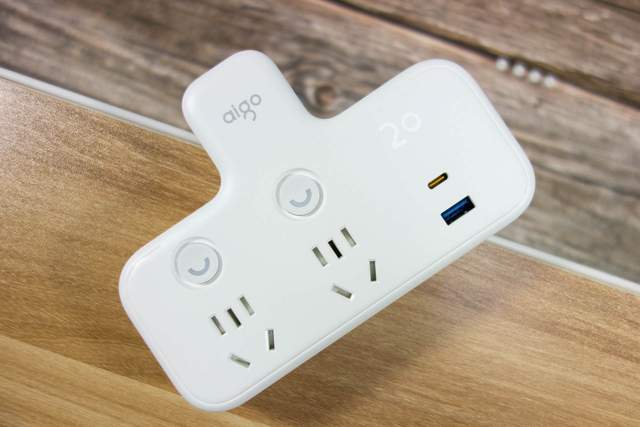 aigo 插座转换器：插座快速扩容，拯救所有不够用！