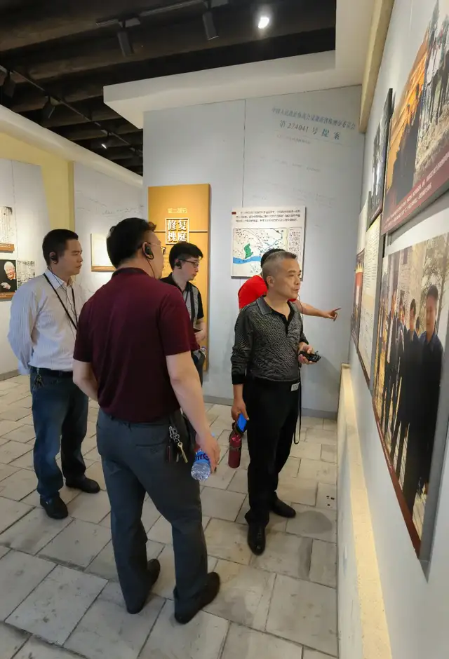 学史崇德 百年寻根 不忘初心 ——湘潭市二中理论中心组学习