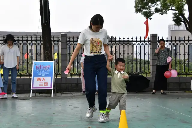 大手牵小手，你我共成长——记湘钢一中教育集团教工子女庆“六一”亲子活动